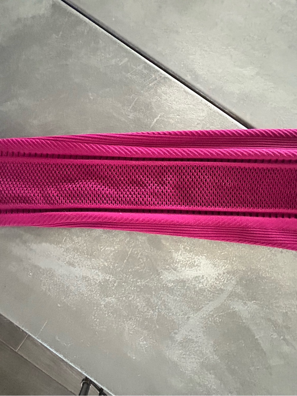 Athleta Seamless Vent Mesh long sleeve - Picture 5 of 6